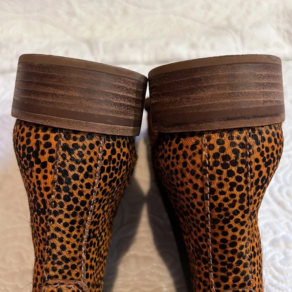 The Ainsley Chelsea Boot‎ in Spotted Calf Hair, size 7
